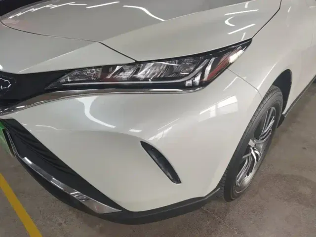 Toyota Harrier — Фото автомобиля 23
