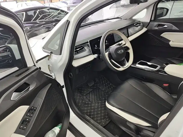 Geely Geometry E Firefly — Фото автомобиля 15