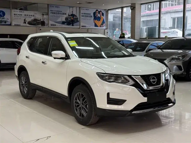 Nissan X-Trail — Фото автомобиля 3
