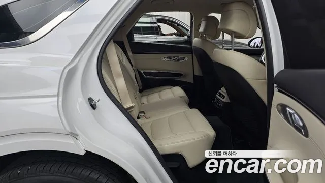 Genesis GV70 2.5T Бензин 2WD — Фото автомобиля 12