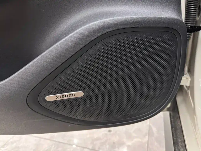 Xiaomi SU7 — Фото автомобиля 16