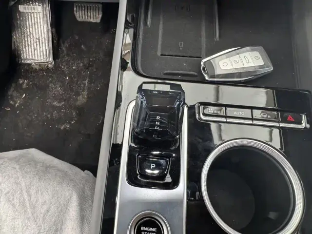Geely Boyue — Фото автомобиля 13