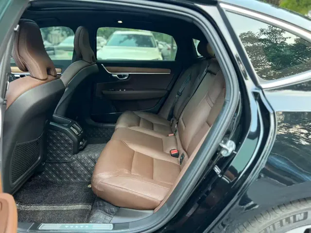 Volvo S90 — Фото автомобиля 4