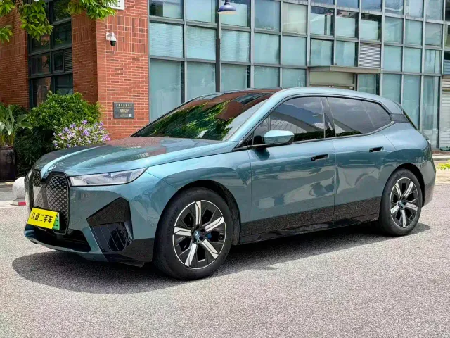 Фотография автомобиля — BMW iX
