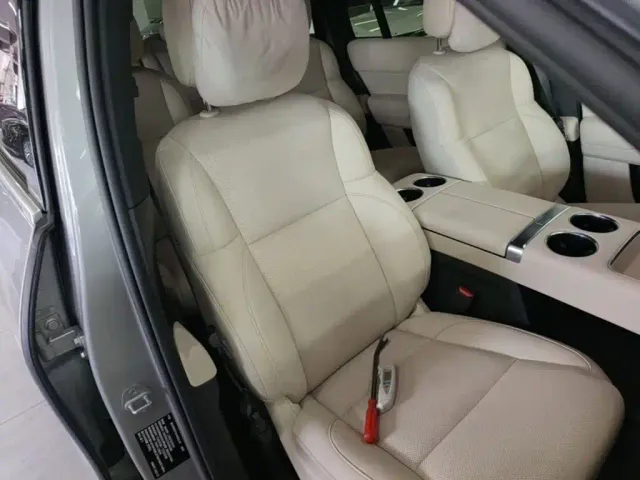 Li Auto L8 — Фото автомобиля 24