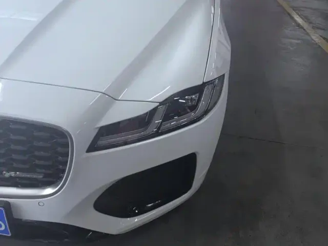 Jaguar XFL — Фото автомобиля 5