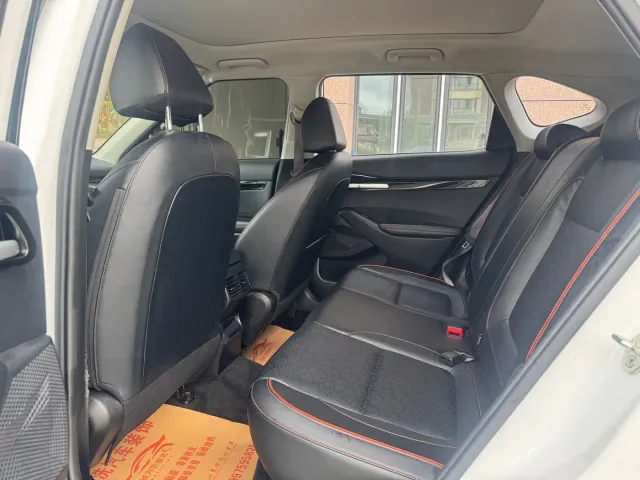 Kia Seltos — Фото автомобиля 8