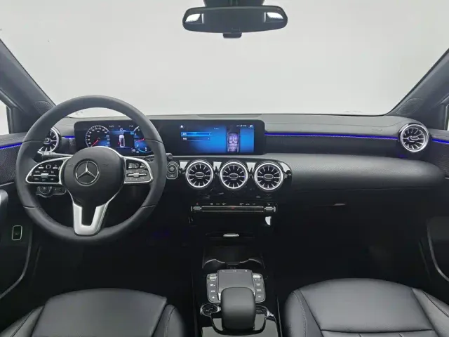 Mercedes-Benz A-Class — Фото автомобиля 5