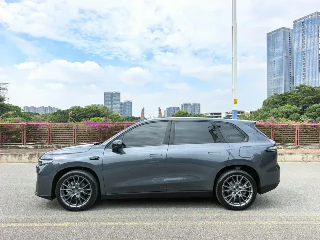 Leapmotor C10 — Фото автомобиля 19