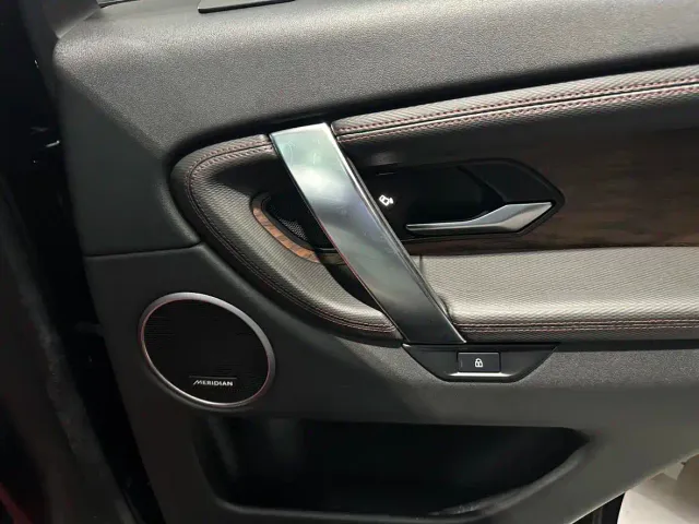 Land Rover Discovery Sport — Фото автомобиля 7
