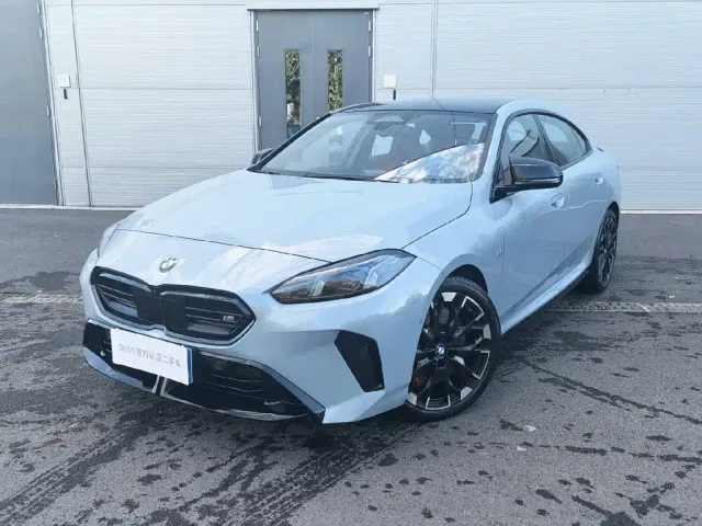 Фотография автомобиля — BMW M235L