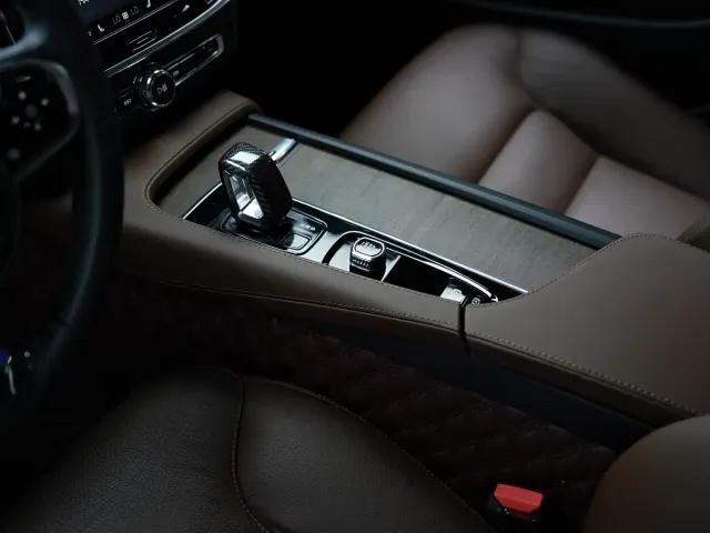 Volvo V90 — Фото автомобиля 11