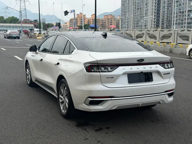 Ford Mondeo — Фото автомобиля 17