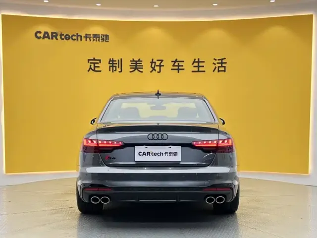 Audi S4 — Фото автомобиля 5