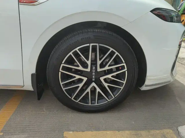Roewe M7 DMH — Фото автомобиля 6