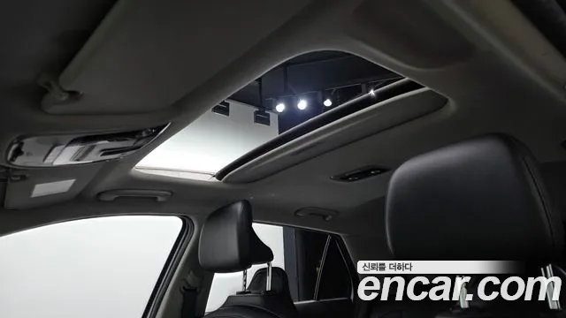 Kia Niro — Фото автомобиля 23