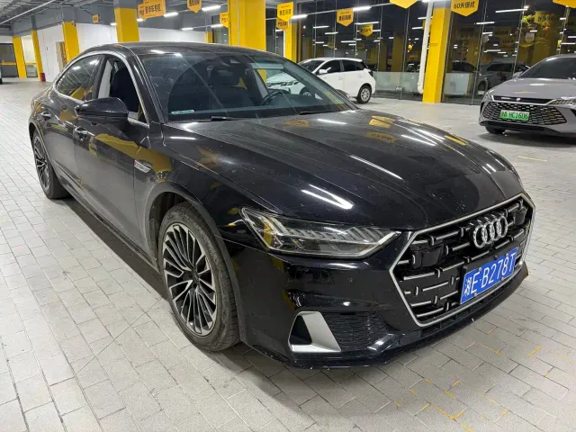 Audi A7L — Фото автомобиля 3