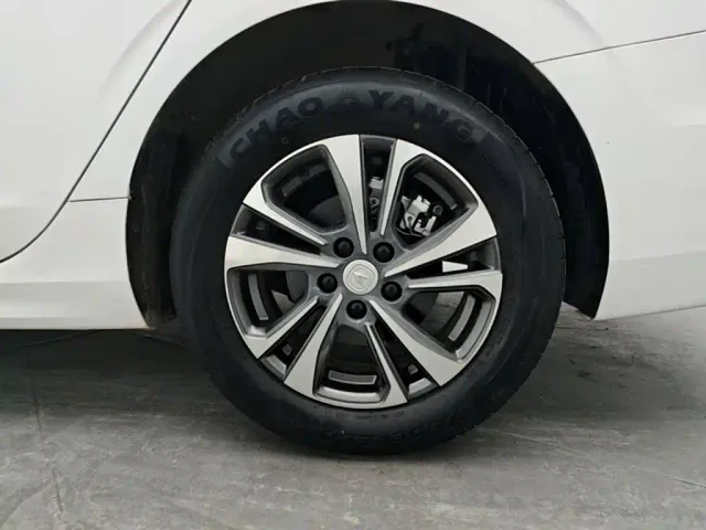 Changan Eado — Фото автомобиля 12