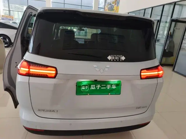 Wuling Starlight 730 — Фото автомобиля 5