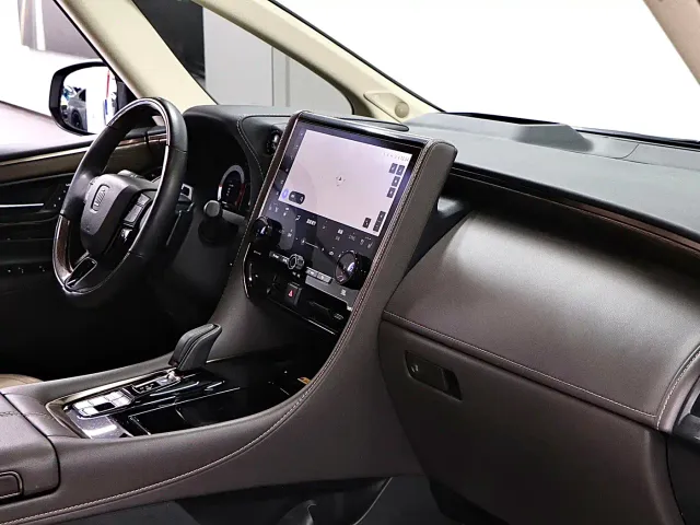Toyota Vellfire — Фото автомобиля 15