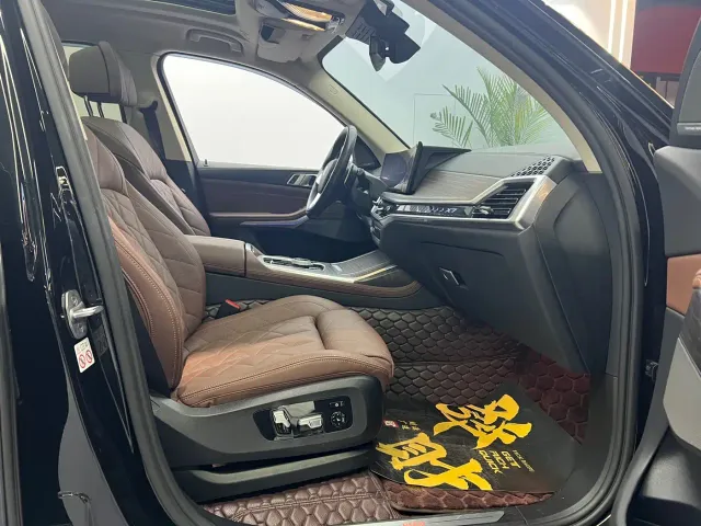BMW X7 — Фото автомобиля 15