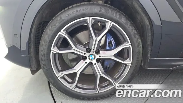 BMW X6 xDrive40i M Sport — Фото автомобиля 4