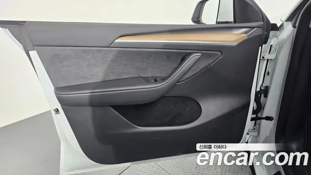 Tesla Model Y Модель Y — Фото автомобиля 6