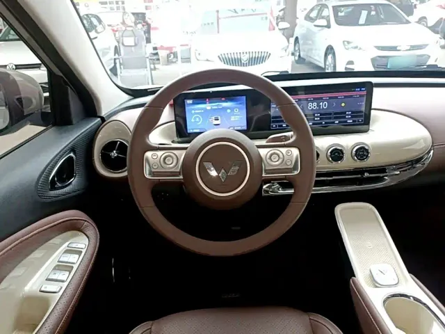 Wuling Bingo — Фото автомобиля 10