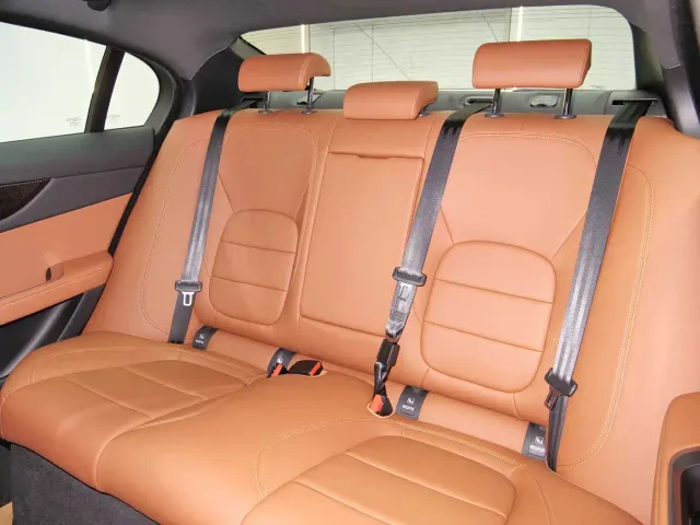 Jaguar XEL — Фото автомобиля 15
