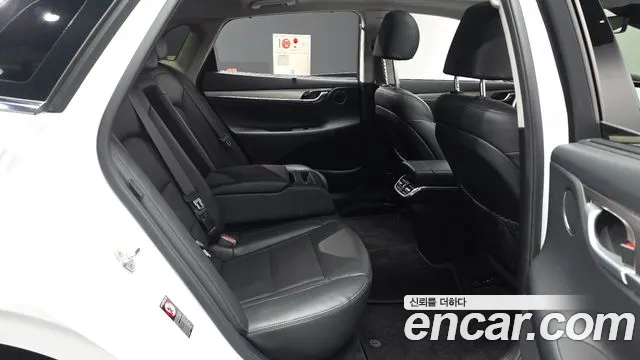 Hyundai Grandeur New — Фото автомобиля 18