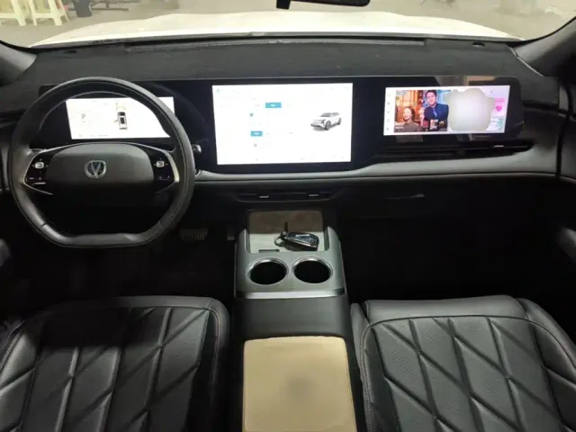 Changan CS75 Plus — Фото автомобиля 9