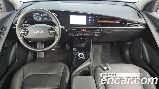 Kia Niro Niro (New) — Фото автомобиля 10