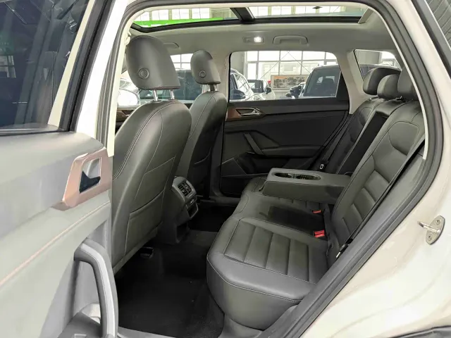 Volkswagen Tharu — Фото автомобиля 15