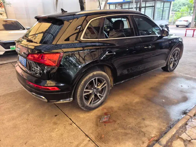 Audi Q5L — Фото автомобиля 12