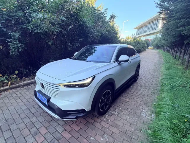Фотография автомобиля — Honda Vezel