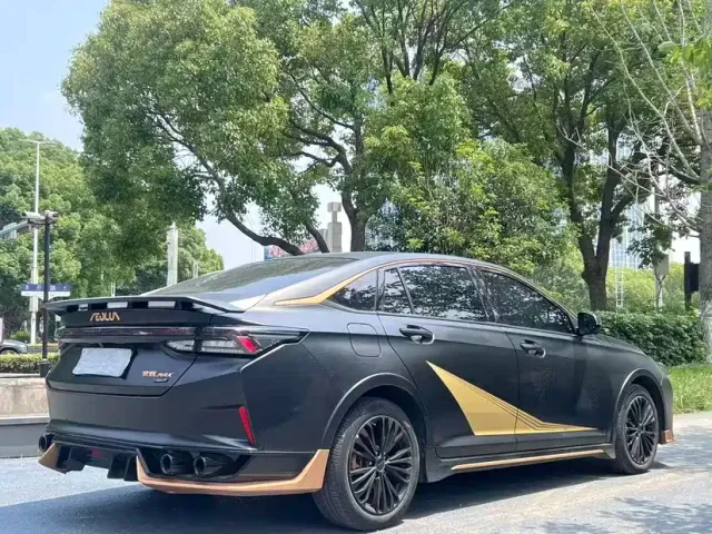 Dongfeng Yixuan MAX — Фото автомобиля 6