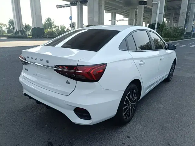 Roewe i5 — Фото автомобиля 6