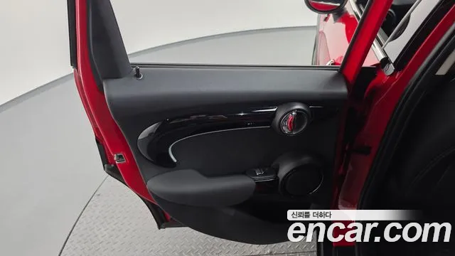 Mini Cooper Cooper 5 дверей Classic — Фото автомобиля 25