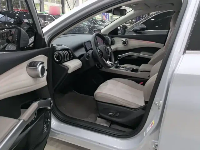 BYD Yuan PLUS — Фото автомобиля 15