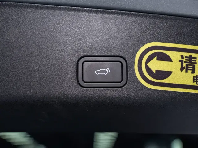 Geely Xingyue L — Фото автомобиля 15