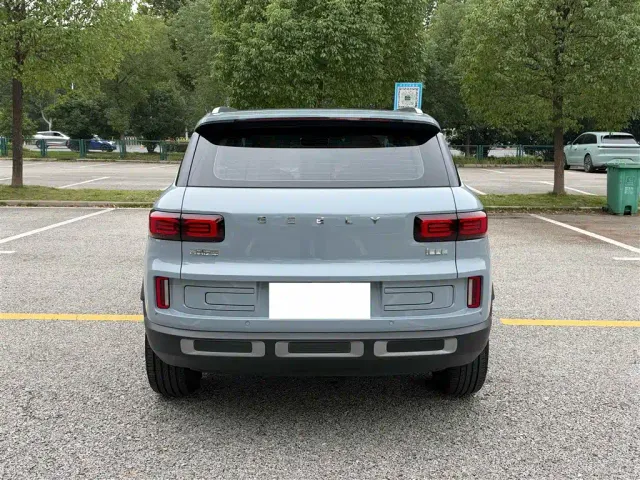Geely ICON — Фото автомобиля 14