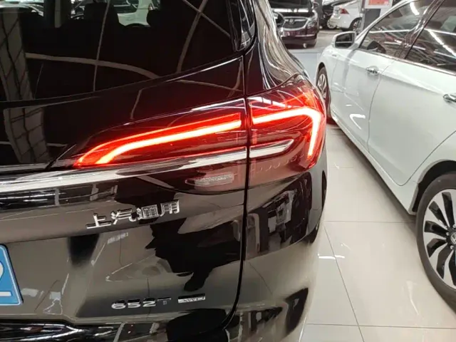 Buick Envision Plus — Фото автомобиля 7