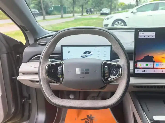 Geely Galaxy Xingyao 8 — Фото автомобиля 5