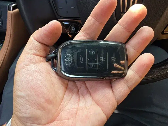 Toyota Vellfire — Фото автомобиля 11
