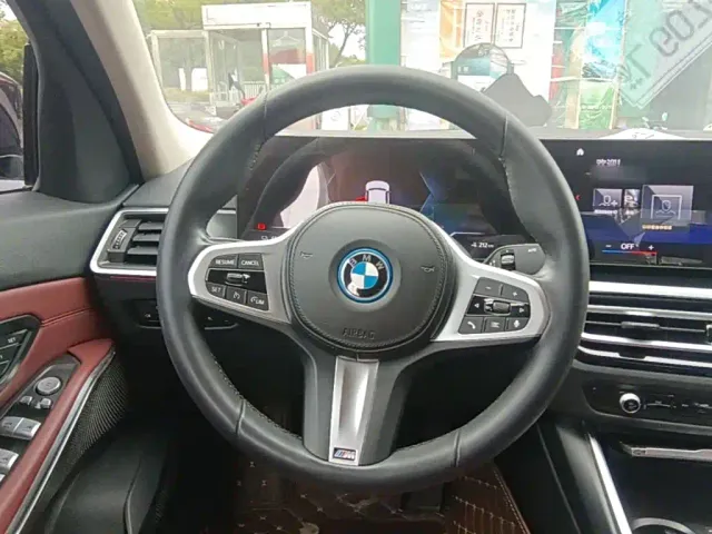 BMW i3 — Фото автомобиля 10