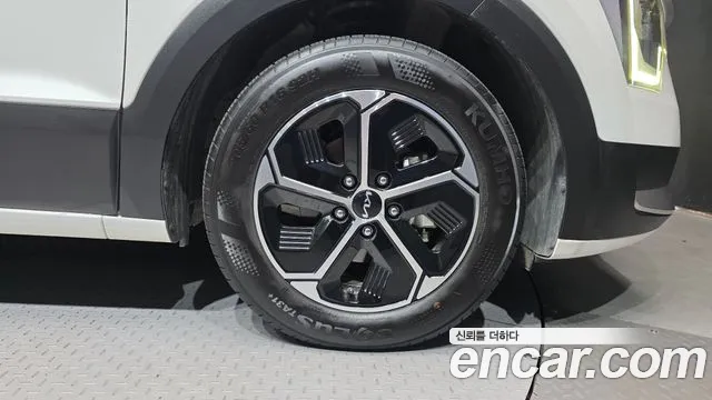 Kia Niro The All New — Фото автомобиля 6