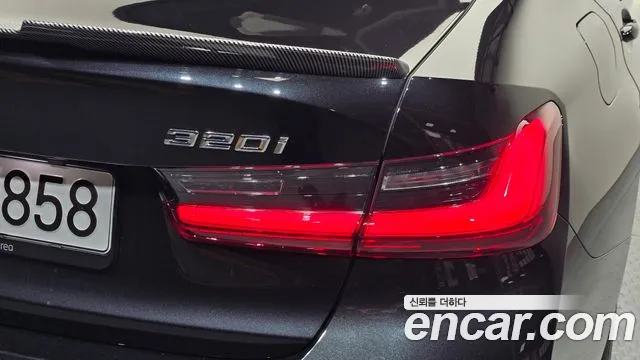BMW 3-Series 3 серия (G20) 320i M Sport — Фото автомобиля 21