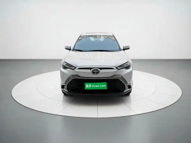 Toyota Frontlander 2023 2.0L CVT Luxury Edition — Фото автомобиля 2