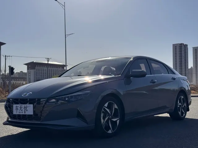 Hyundai Elantra — Фото автомобиля 7