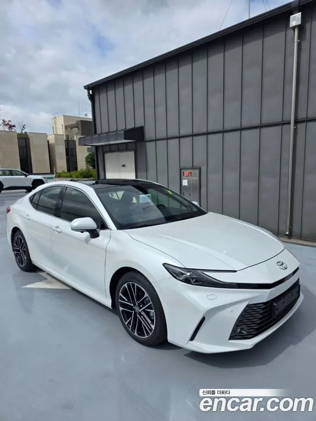 Toyota Camry — Фото автомобиля 14